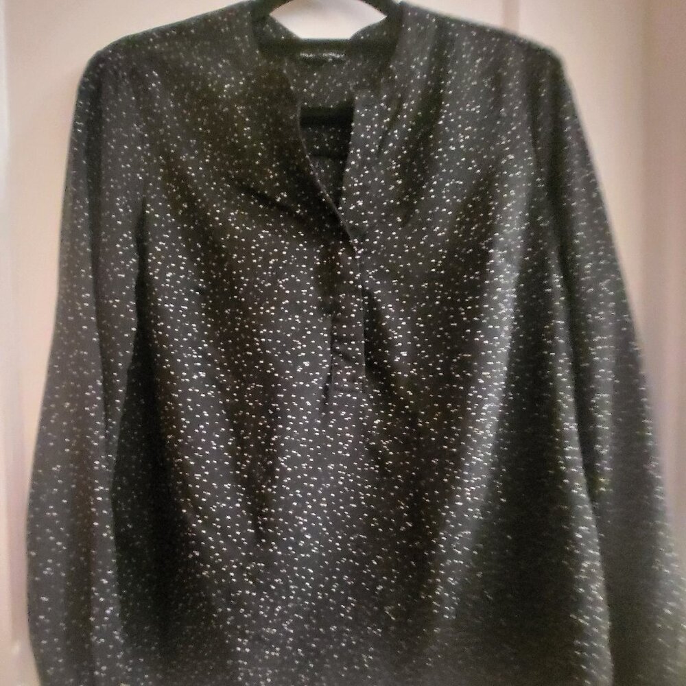 Hilary Radley Black & White Speckled V-Neck Blouse - Size Small
